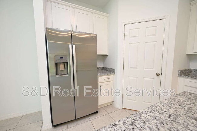 Photo - 685 Crown Rose Dr