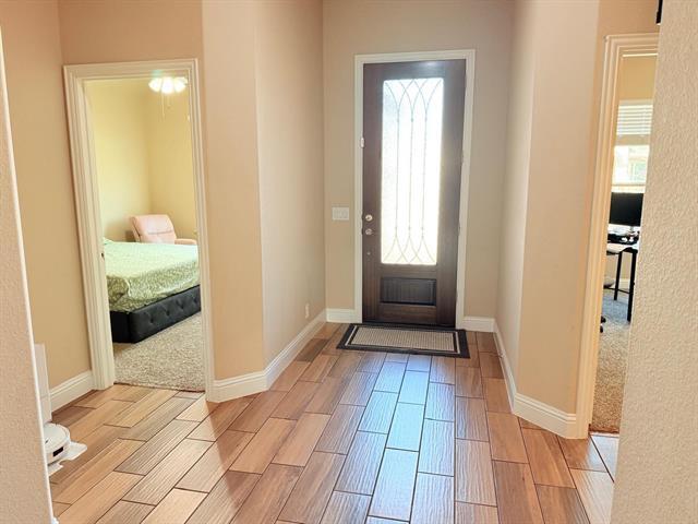 Photo - 812 Blue Yucca Ln