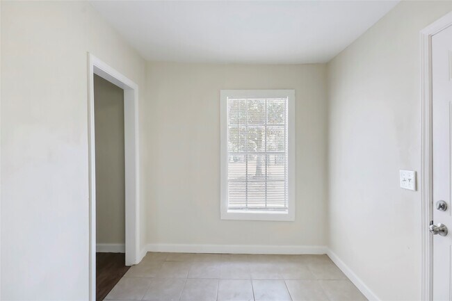 Photo - 9418 Bertwood St