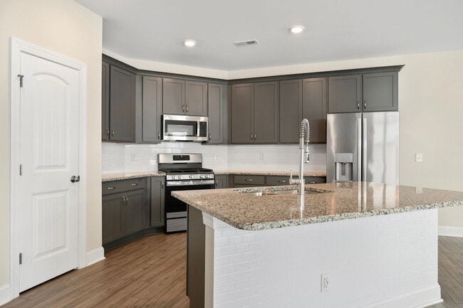 Photo - Available now! Spacious & beautiful 3 bedroom townhome!