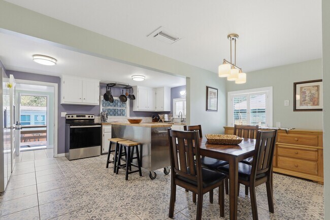 587 Dixie Hwy Unit Main House