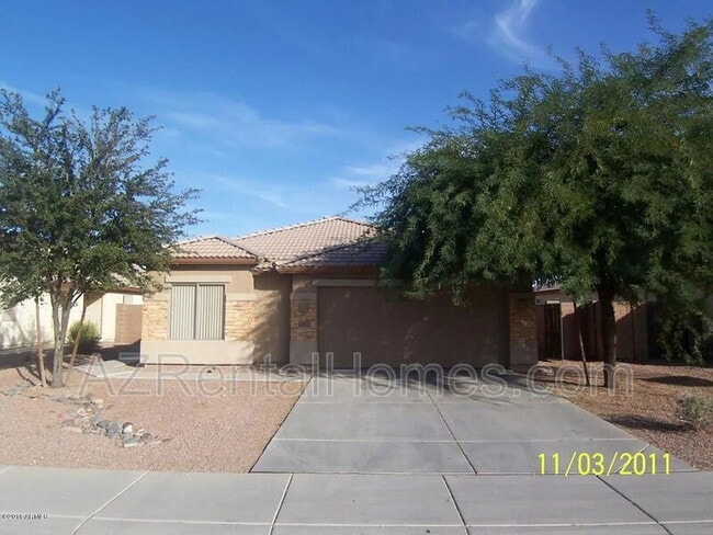 Photo - 701 S 122nd Ave House
