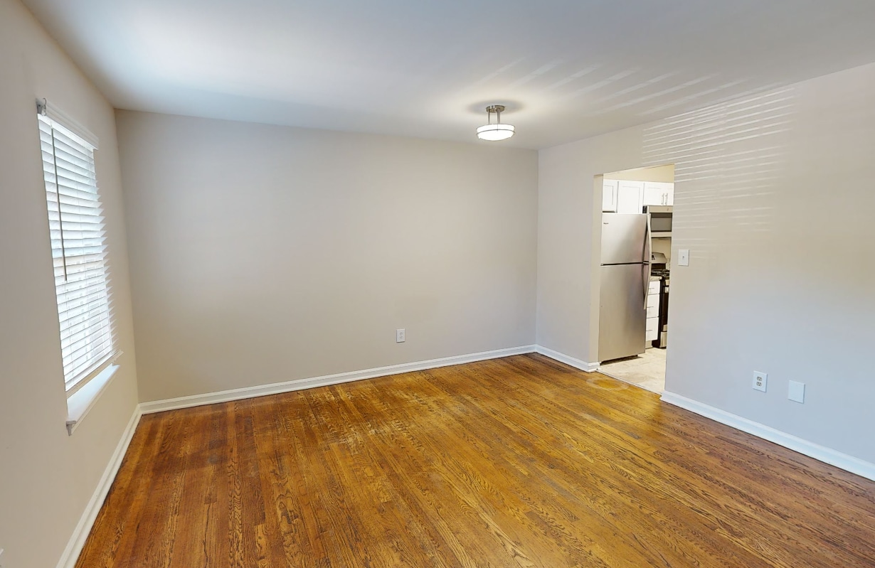 Photo - Country Club Apartments