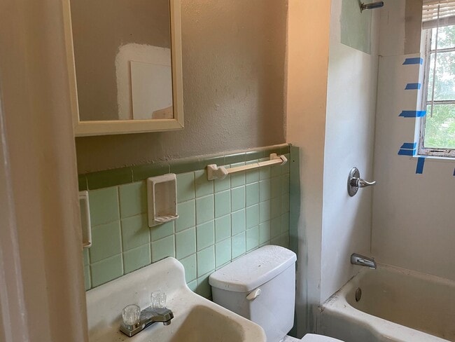 Photo - 157-159 Hubbard Unit 159