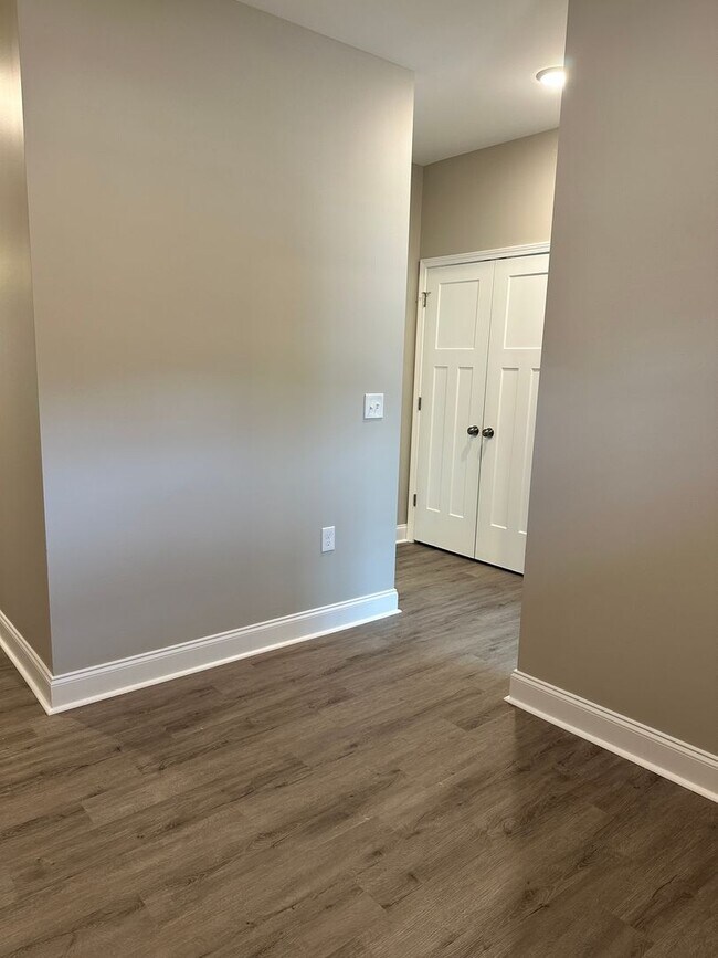 Photo - 2766 Cedrus Ave