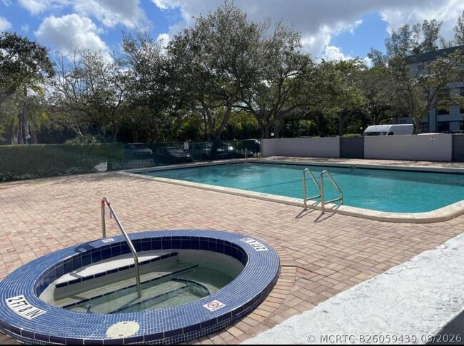 Photo - 2501 Riverside Dr Unit 204-A