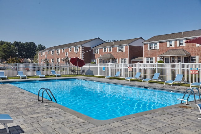 Photo - 185 Salmon Brook Dr Unidad 70-185B