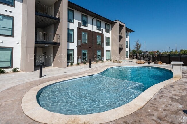 Building Photo - Plazzio Place Apartments