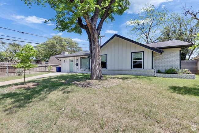Building Photo - 8503 Kromer St Rental