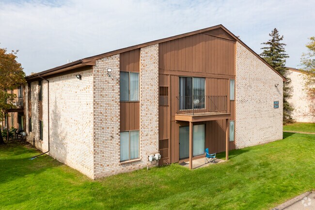 Photo - Pine Ridge Apartments - Southfield, MI