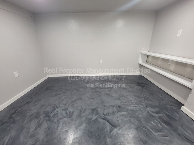 Photo - 400/402 Barth Ave Unidad 402b