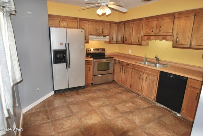 Photo - 209 Acme Ln