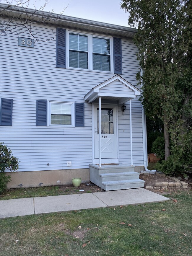 Photo - 30 New Hampshire Dr Unidad APT 16A