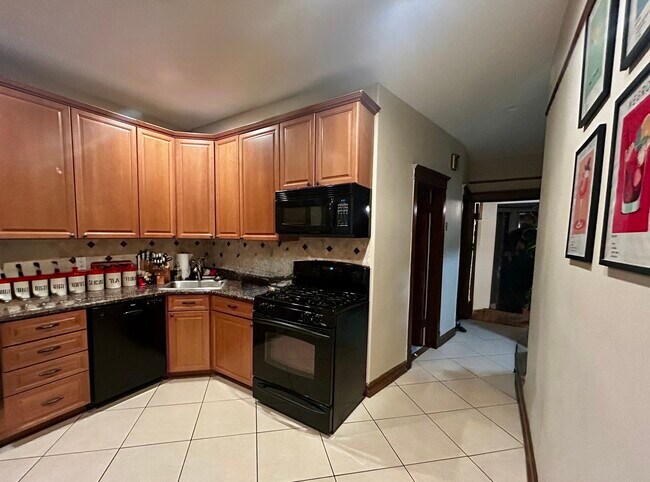 Photo - 2340 W Thomas St