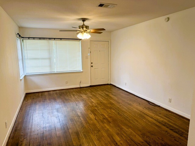 Photo - 7406 Janak Dr