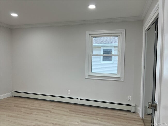 Photo - 683 Old Bethpage Rd