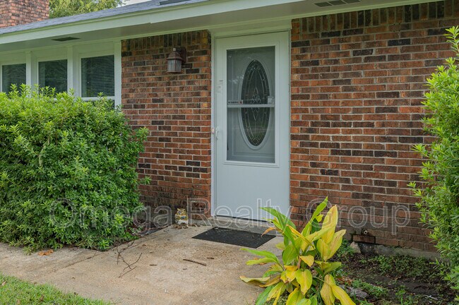 Photo - 5781 Hickory Dr