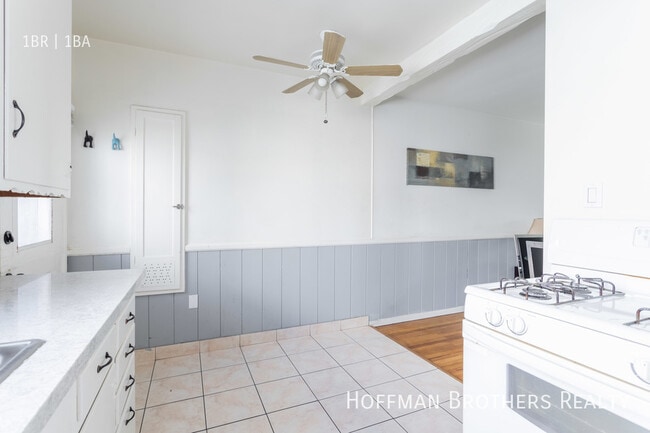 Photo - 12423 1/2 Chandler Blvd