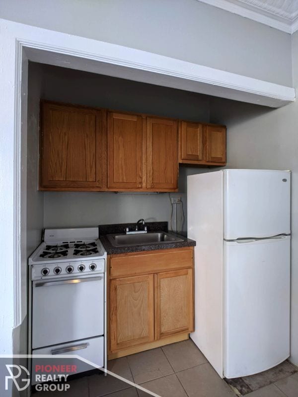 3831 N Fremont St Unit 407