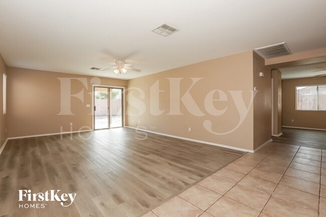 Photo - 1671 Maddison Cir