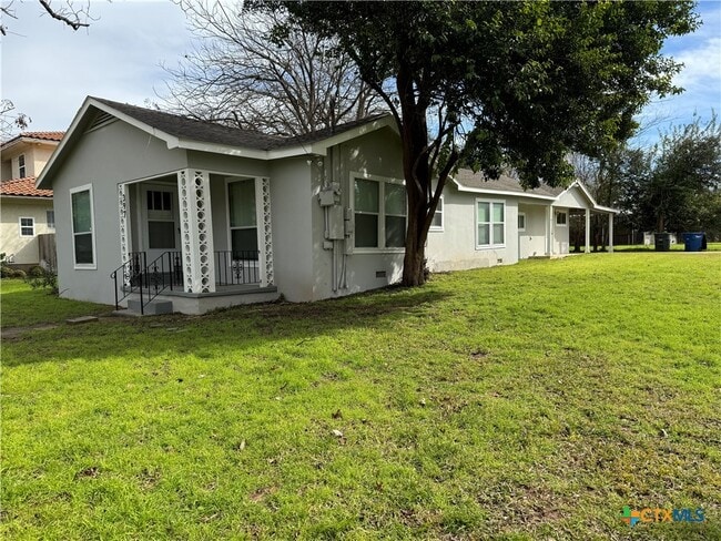 Building Photo - 397 W Edgewater Terrace