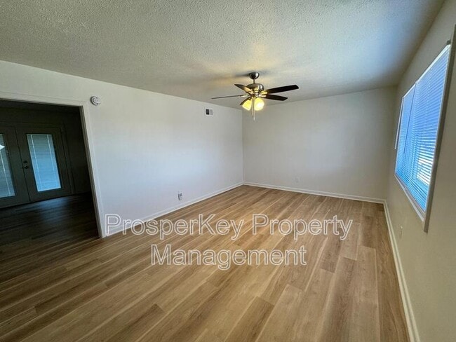 Photo - 2119 Shelby St