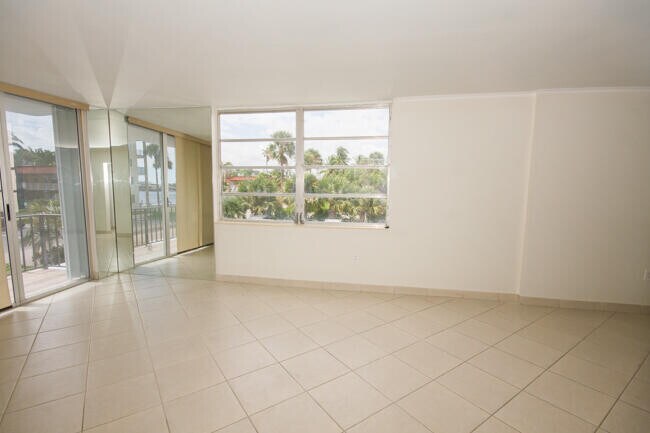 Photo - 301 Croton Ave Unit 201