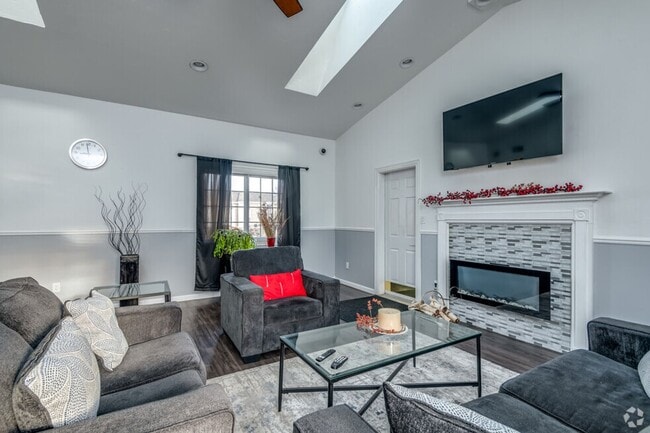 Photo - Northern Pines