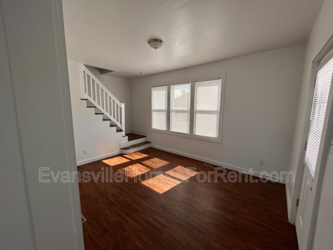 Photo - 1501 Stringtown Rd