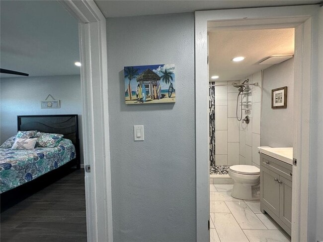 Photo - 300 64th Ave Unidad 318