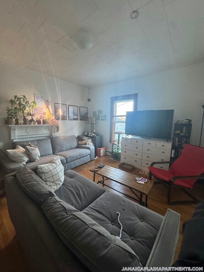 Photo - 3 Nira Ave Unidad 2