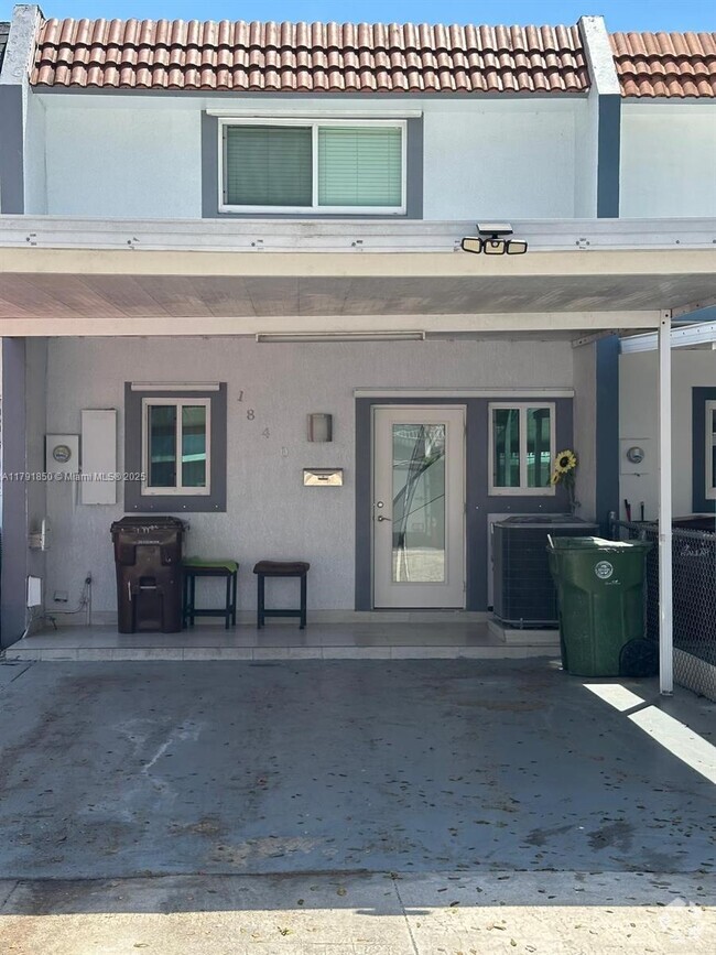 Building Photo - 1840 W 73rd Pl Rental