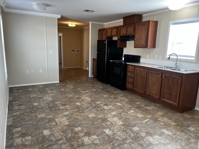 Photo - 709 N Collins Fwy