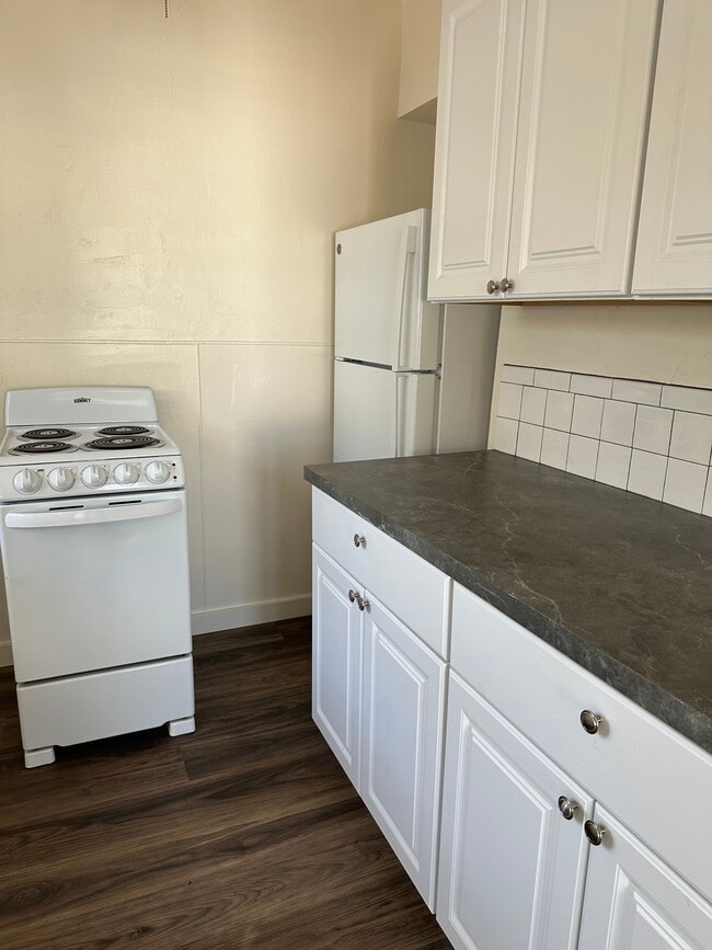 Photo - 927 E Whitman St