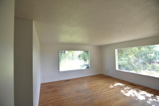 Photo - 1225 Melody Dr