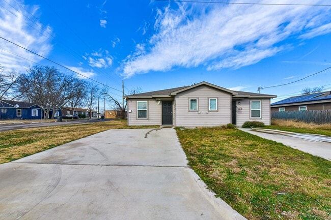 Photo - Elevate Your Living Experience, 3BR/2BA Duplex in Killeen!