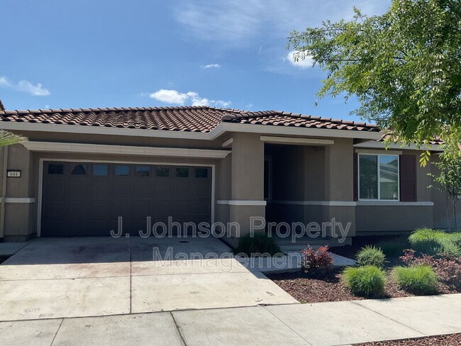 Photo - 644 Albany St