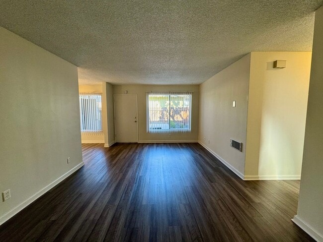 Photo - Beautifully Renovated 2 Bed / 1.5 Bath Apartment for Rent in Los Alamitos! Unit 2
