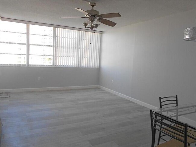 Photo - 1301 NE Miami Gardens Dr Unit 723W