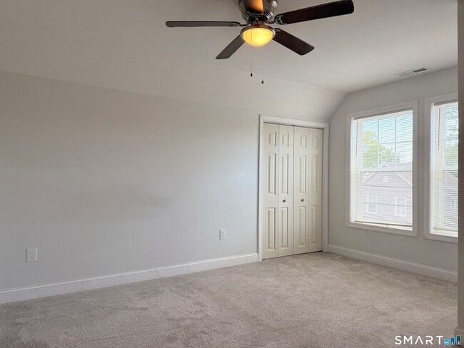 Photo - 1085 Whalley Ave