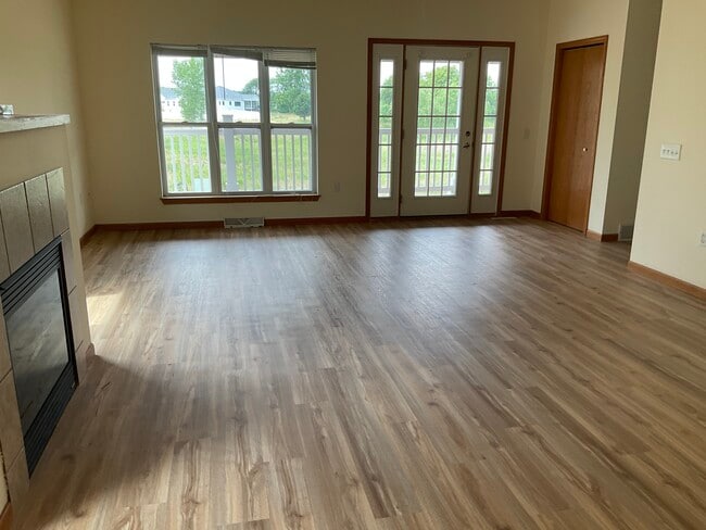 Photo - 3044 Providence St