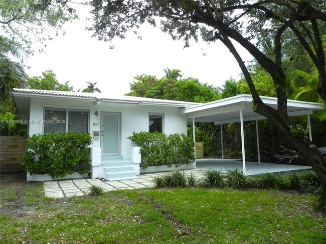 Photo - 861 NE 70th St Casa