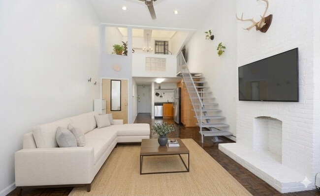 Building Photo - 212 9th St
