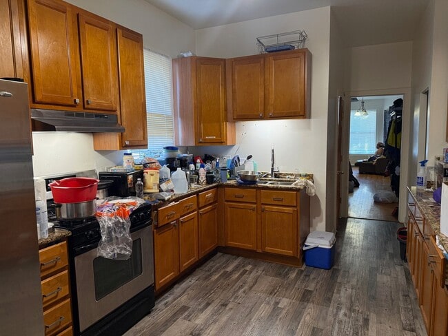 Photo - 856 N Lawndale Ave Unit 1