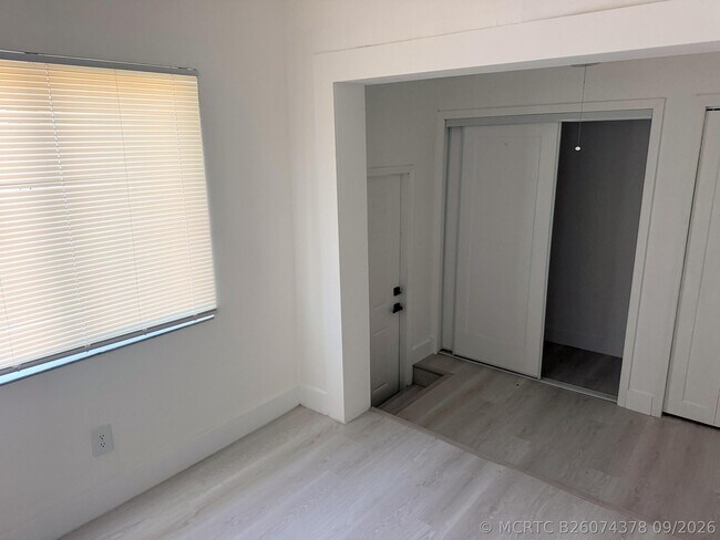 Photo - 801 NW 105th St