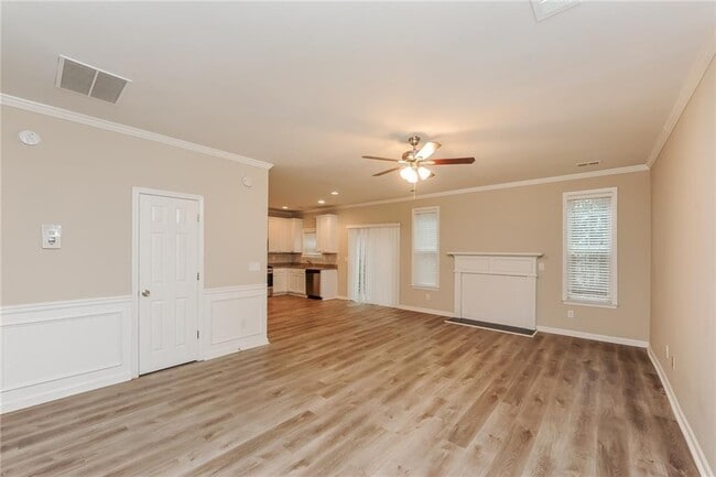 Photo - 2546 Peach Shoals Cir