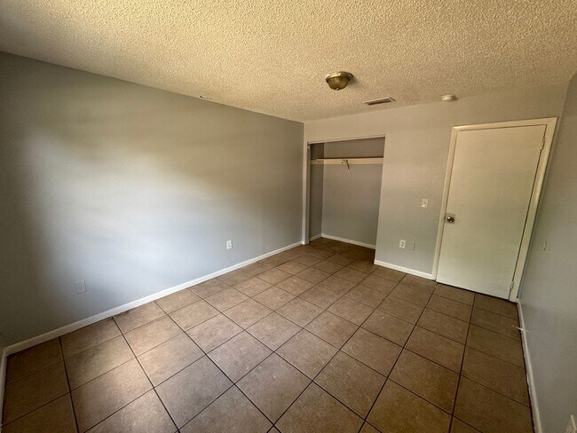 Photo - 911 N Iowa Ave Unit 911 N Iowa Ave Apartment 2