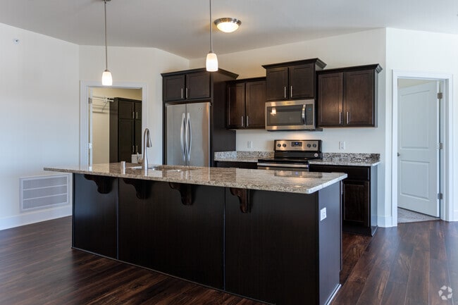 2BR, 2.5BA - F