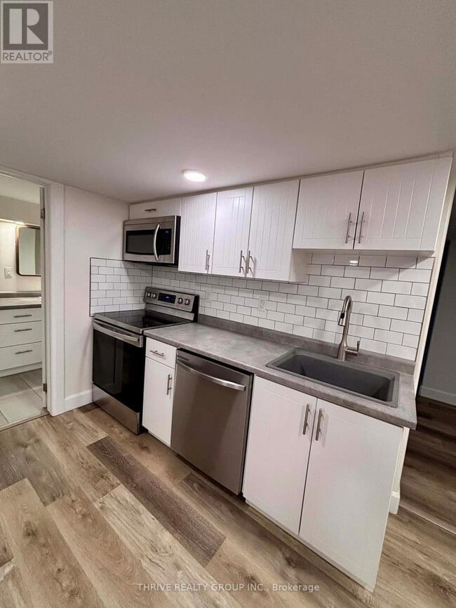 Photo - 118 Brampton Rd