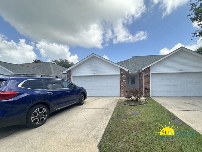 Building Photo - Charming 2-Bedroom Home in Mary Esther Near Hurlburt Field!